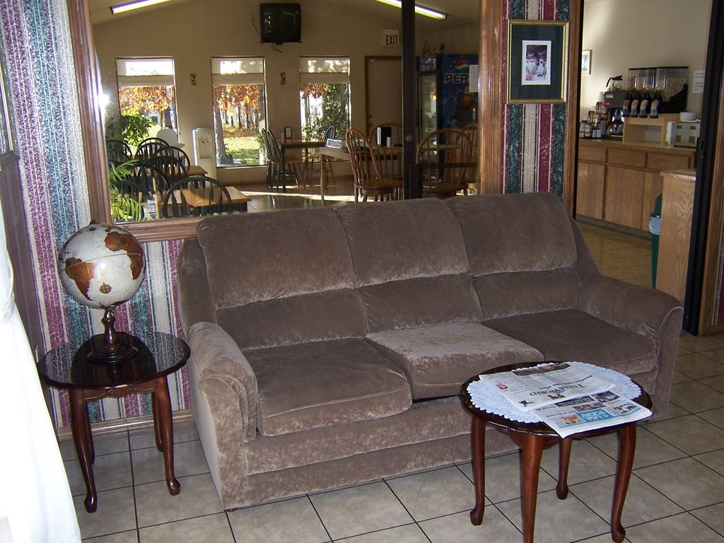Oak Hill Inn And Suites Tahlequah Interior photo